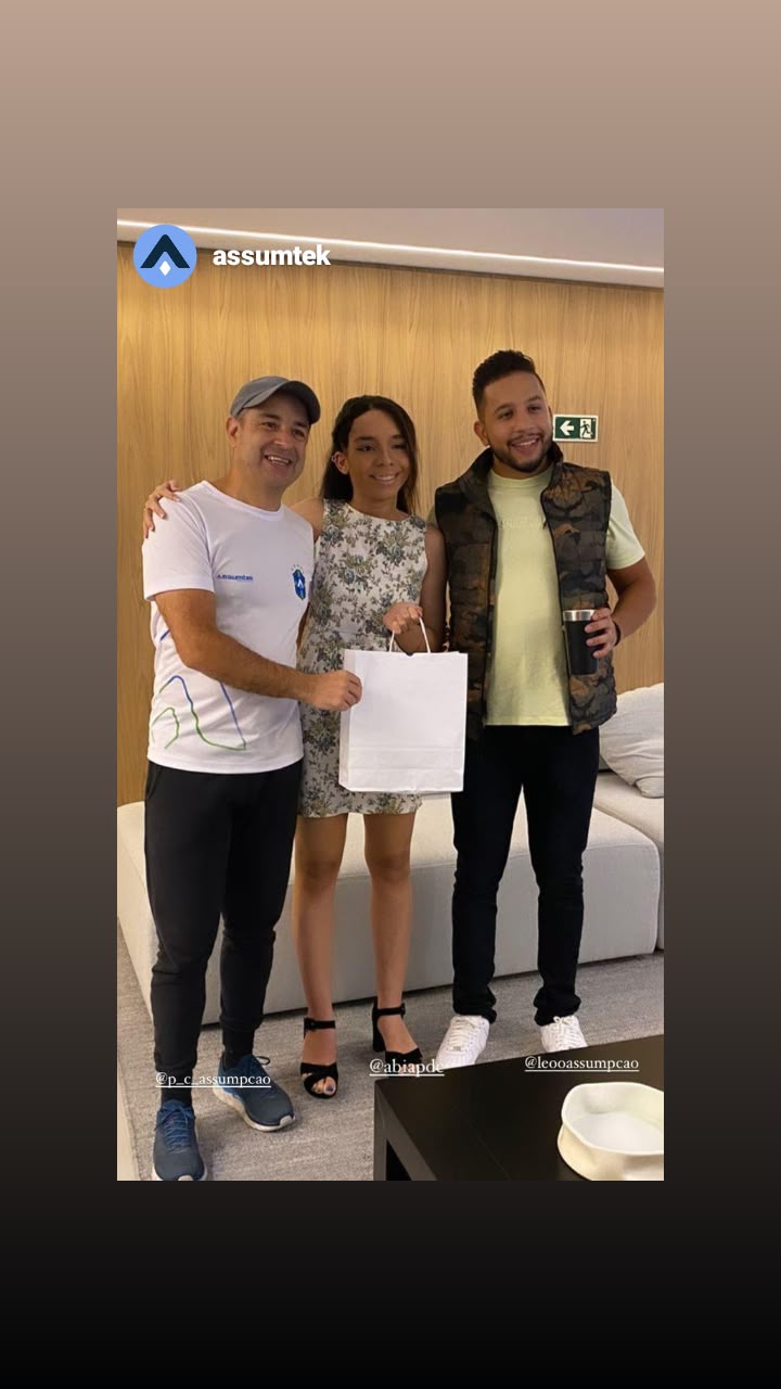 Com o time da ASSUMTEK